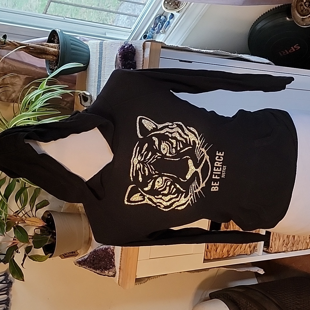 Lightweight hooded sweatshirt